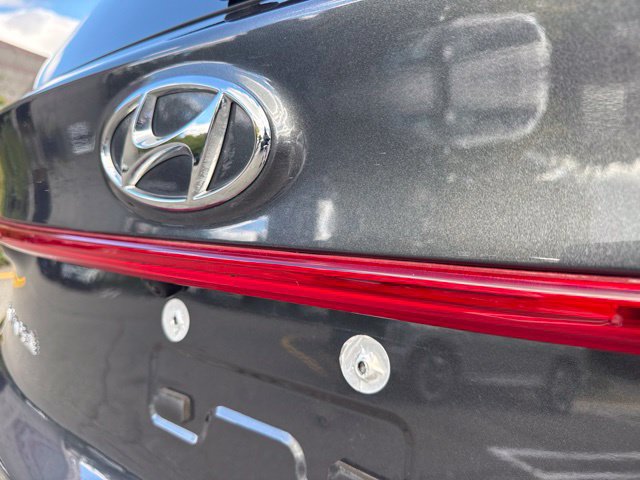 Used 2023 Hyundai Santa Fe Limited w/ Cargo Package AWD/4WD image 17