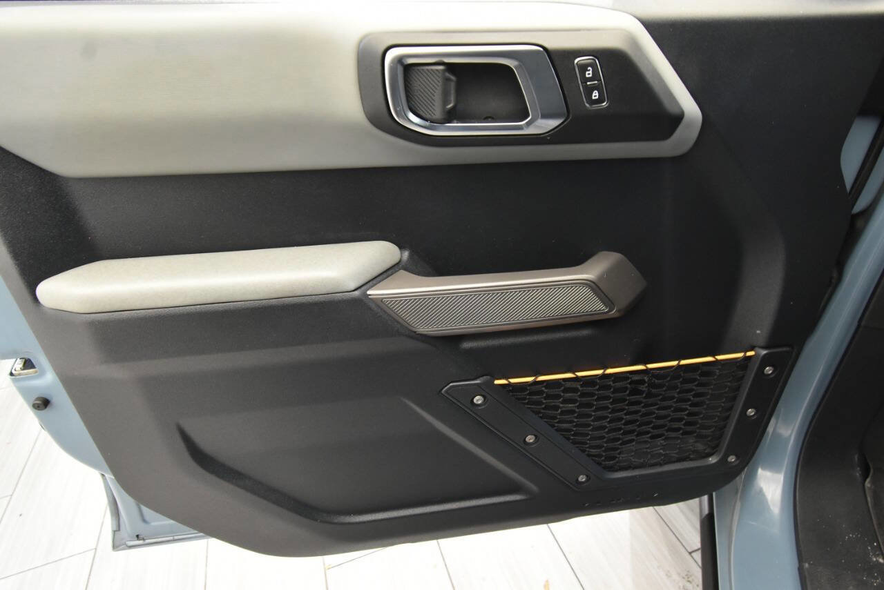 Used 2022 Ford Bronco Badlands image 13