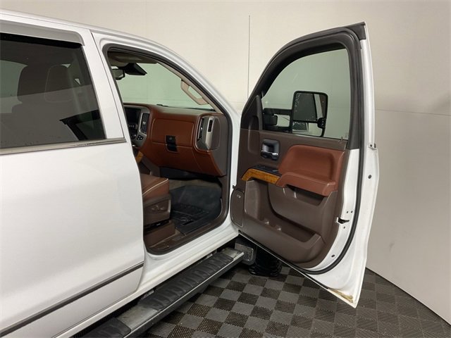 Used 2016 Chevrolet Silverado 3500 High Country image 33