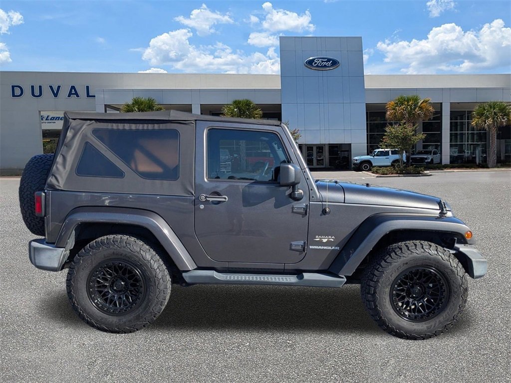 Used 2016 Jeep Wrangler Sahara w/ Connectivity Group image 3