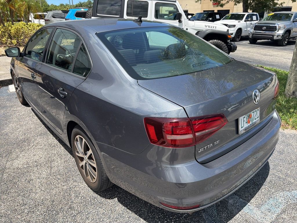 Used 2016 Volkswagen Jetta SE FWD image 9