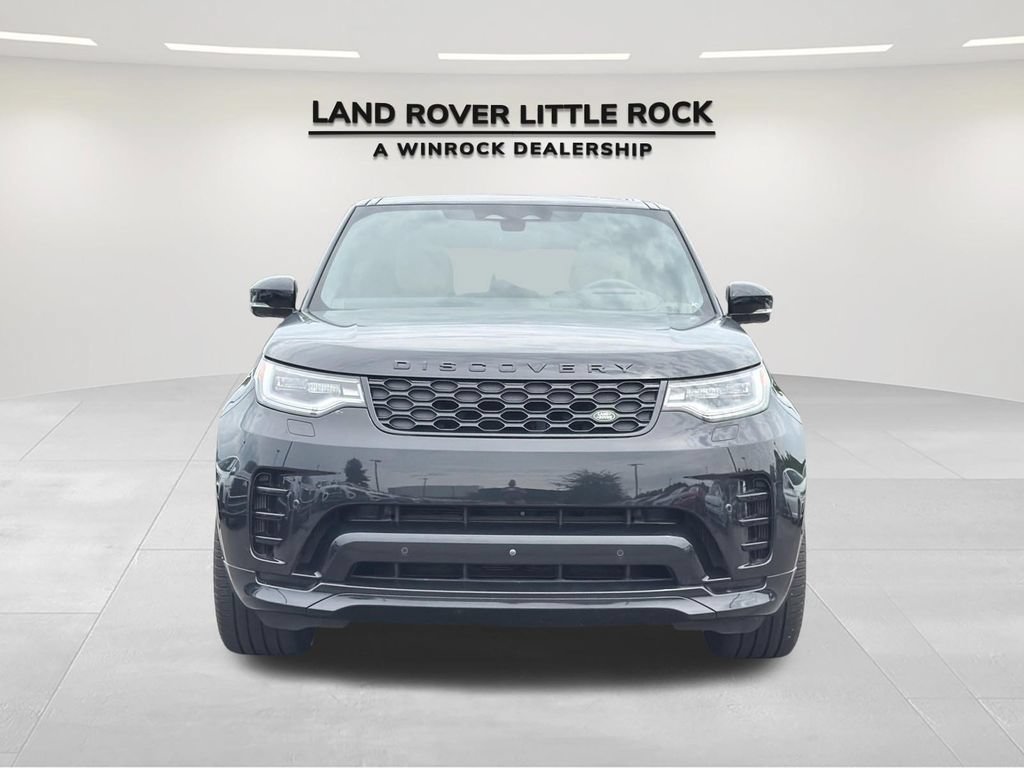 Used 2024 Land Rover Discovery Dynamic SE AWD/4WD image 8