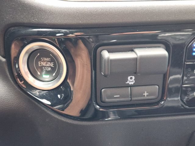 Used 2024 Chevrolet Silverado 2500 LTZ w/ LTZ Plus Package AWD/4WD image 8