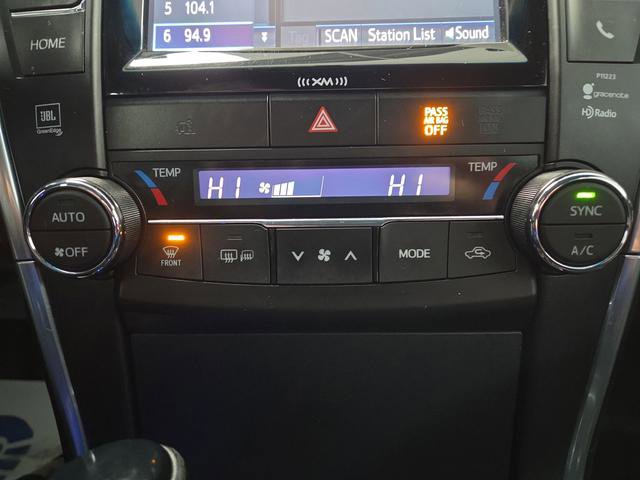 Used 2017 Toyota Camry XSE image 17