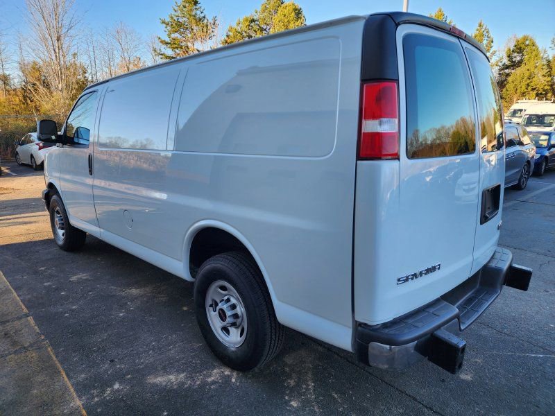 Used 2023 GMC Savana 2500 w/ Driver Convenience Package image 3
