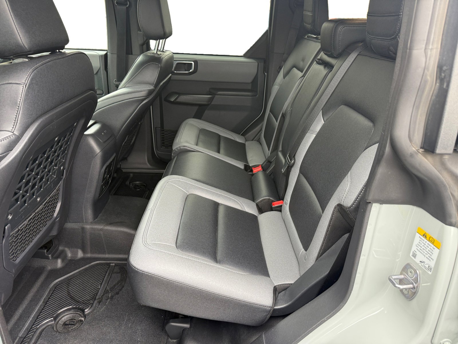 Used 2024 Ford Bronco Black Diamond image 16