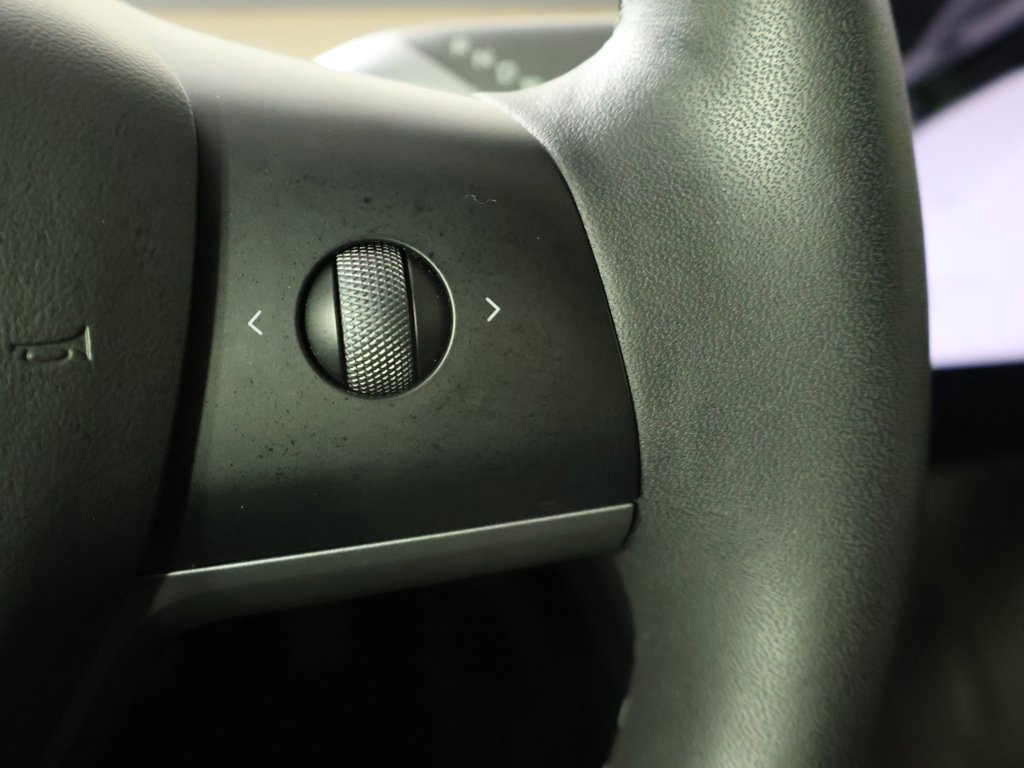 Used 2023 Tesla Model 3 Standard Range image 41