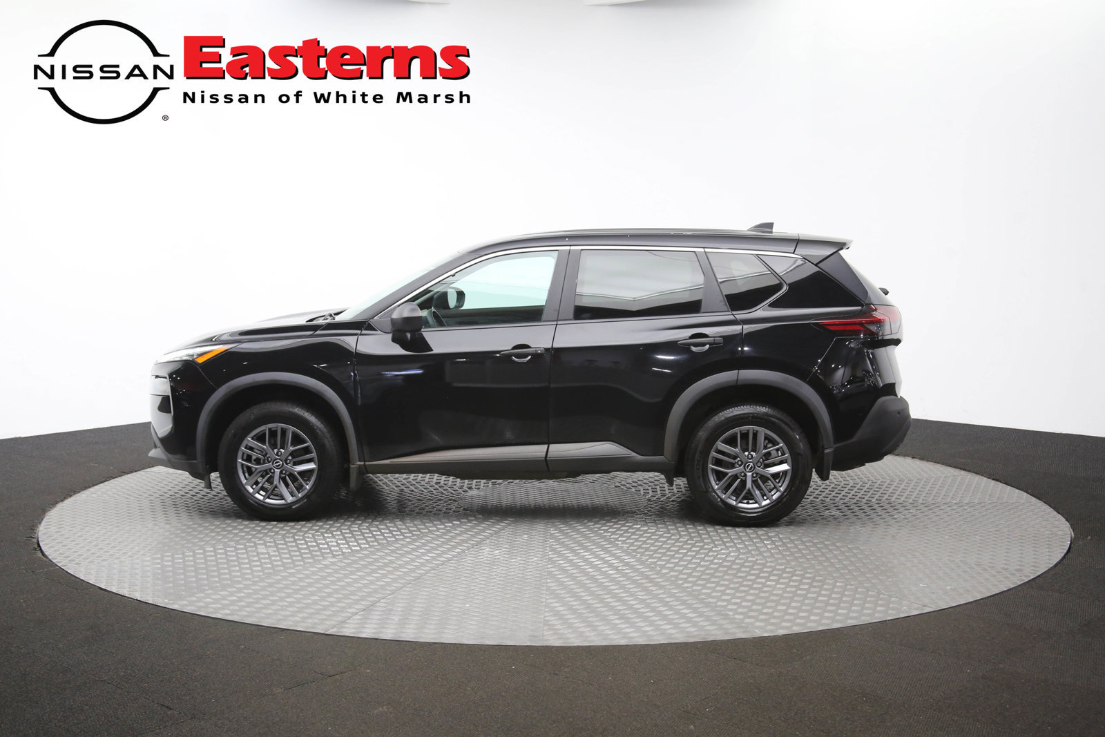Used 2023 Nissan Rogue S AWD/4WD image 60