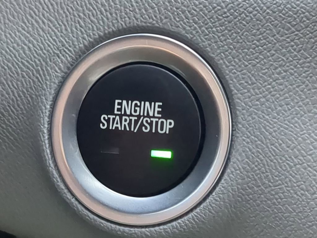 Used 2024 GMC Terrain SLE image 19