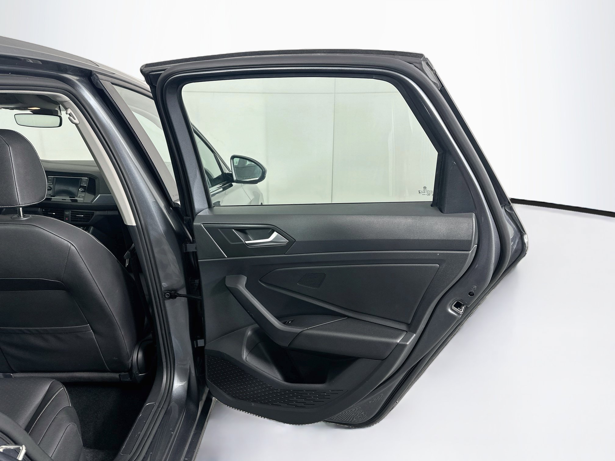 Used 2024 Volkswagen Jetta SE FWD image 29