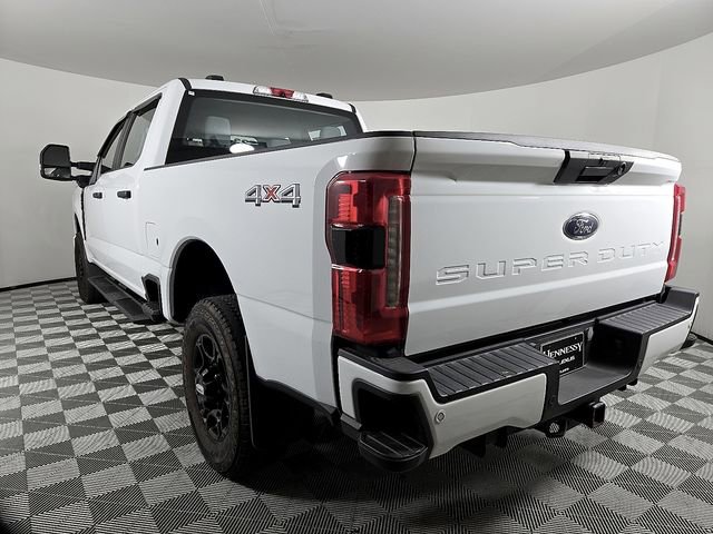 Used 2023 Ford F250 XL w/ STX Appearance Package image 7