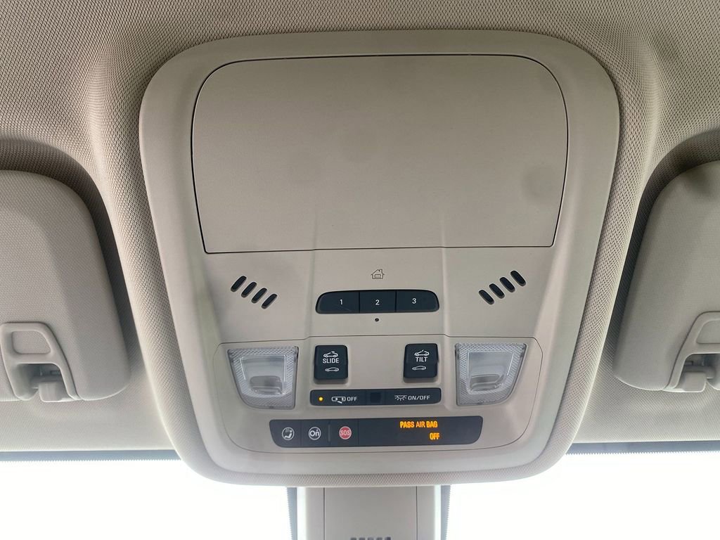 Used 2019 Buick Regal Essence w/ Driver Confidence Package I image 23