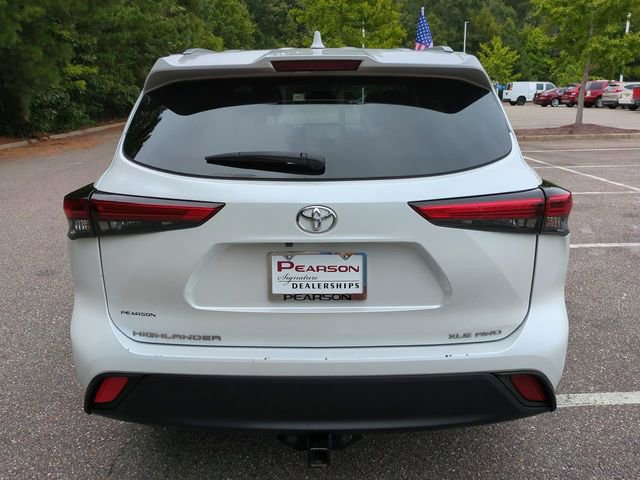 Used 2023 Toyota Highlander XLE image 5
