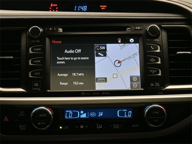 Used 2017 Toyota Highlander Limited image 24