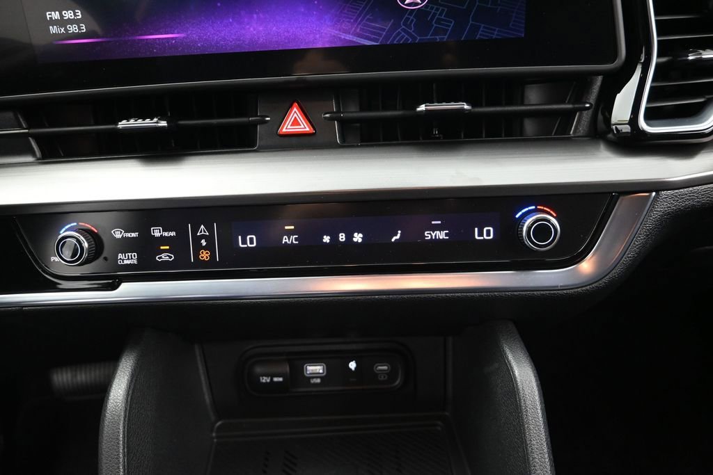 Used 2025 Kia Sportage EX FWD image 15
