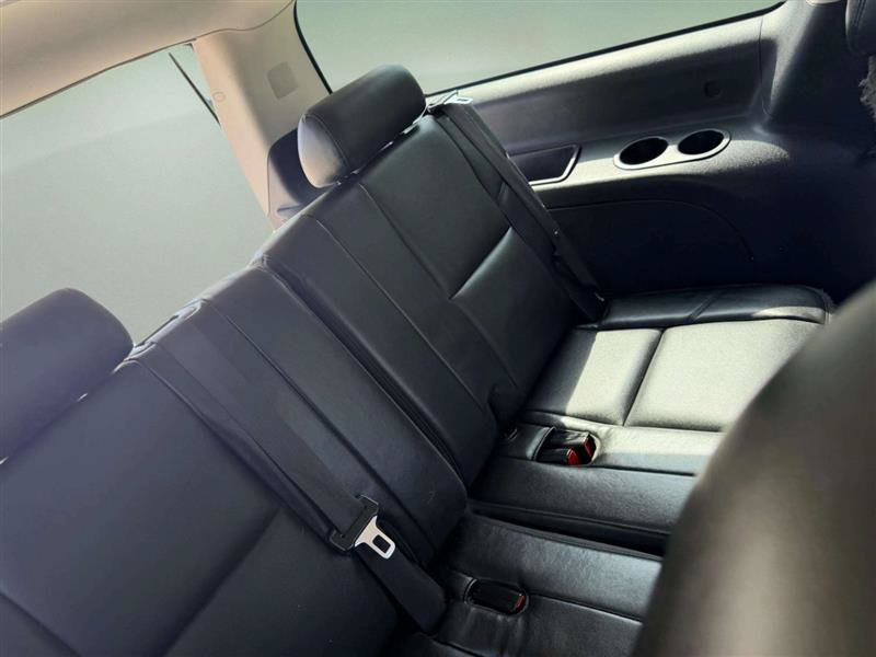 Used 2014 Chevrolet Suburban LTZ RWD image 30