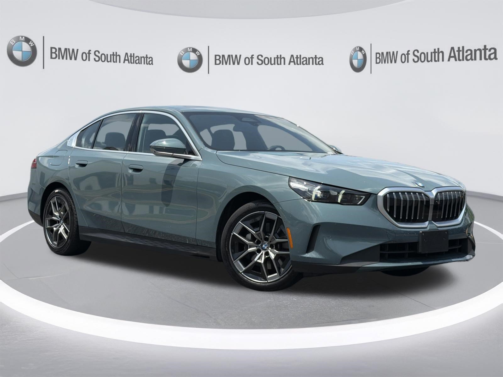 Certified 2026 BMW 530i xDrive AWD/4WD image 2