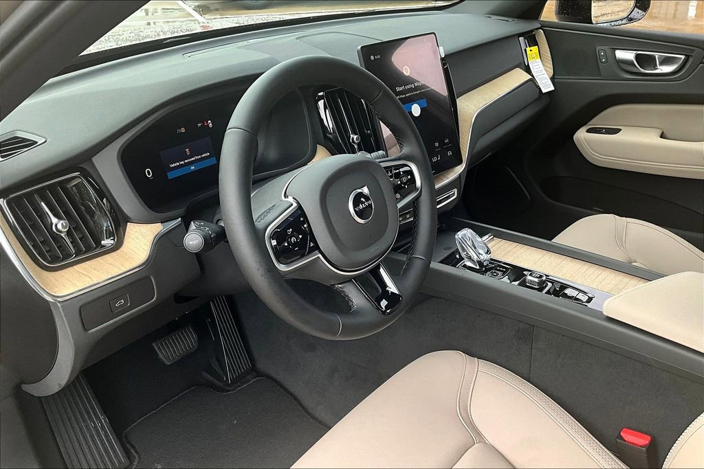 New 2026 Volvo XC60 B5 Plus w/ Protection Package Premier AWD/4WD image 24