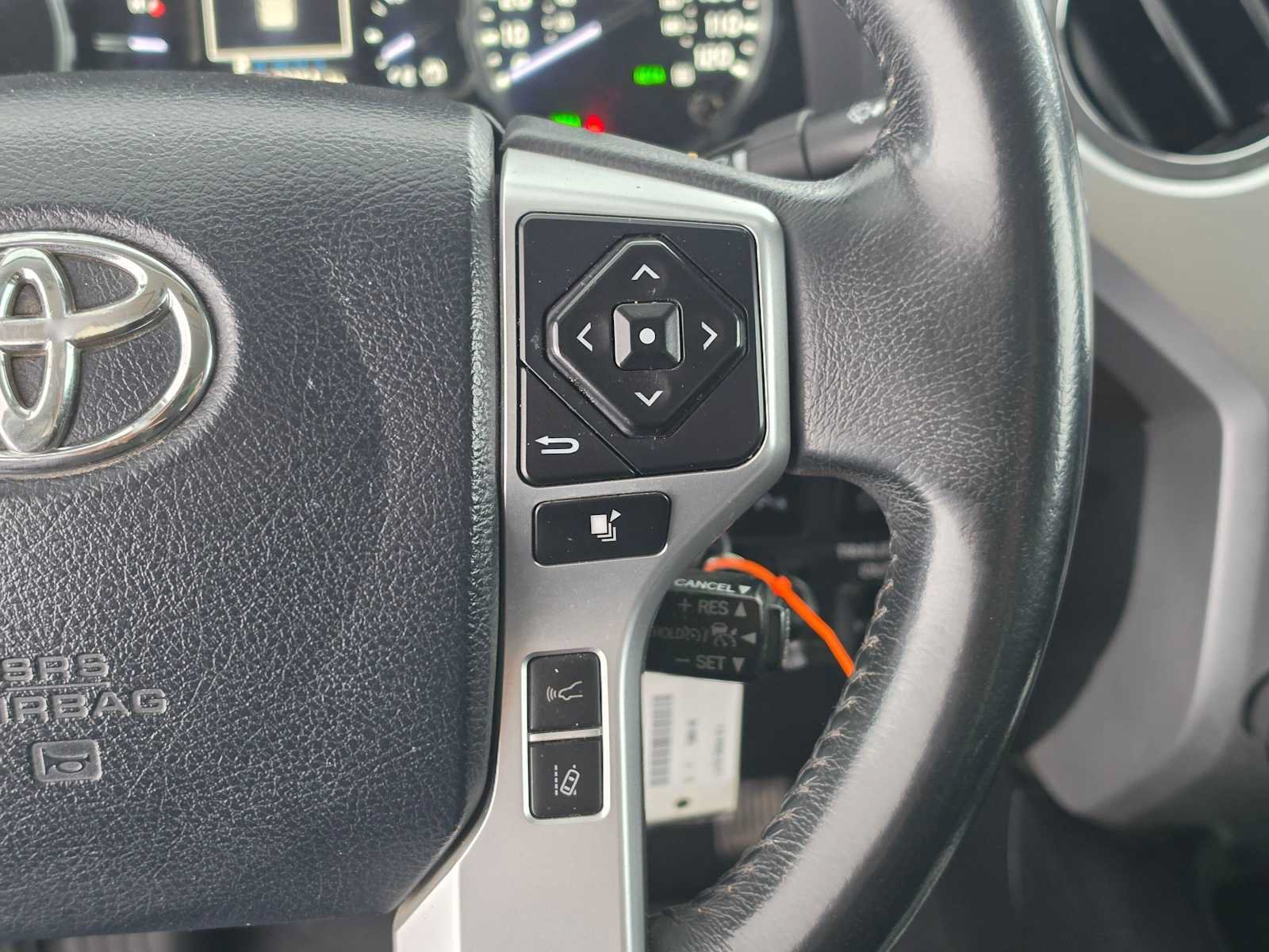 Used 2018 Toyota Tundra Limited w/ Limited Premium Package AWD/4WD image 32