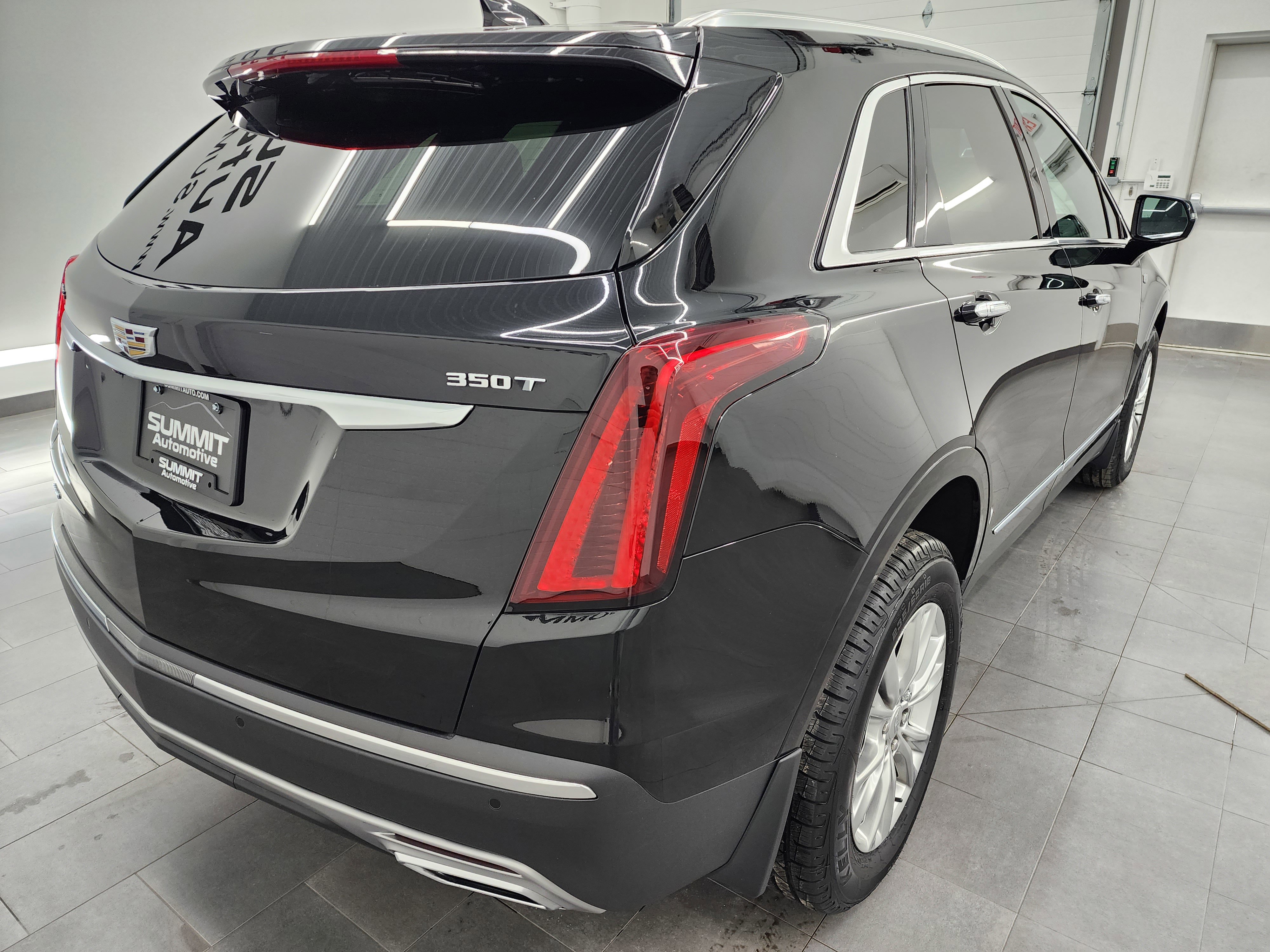 Used 2020 Cadillac XT5 Premium Luxury image 5