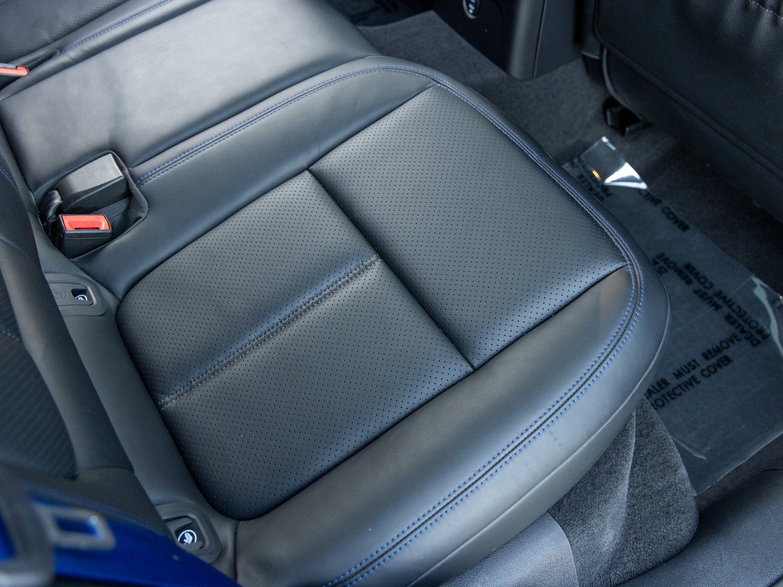 Certified 2024 Porsche Macan image 44