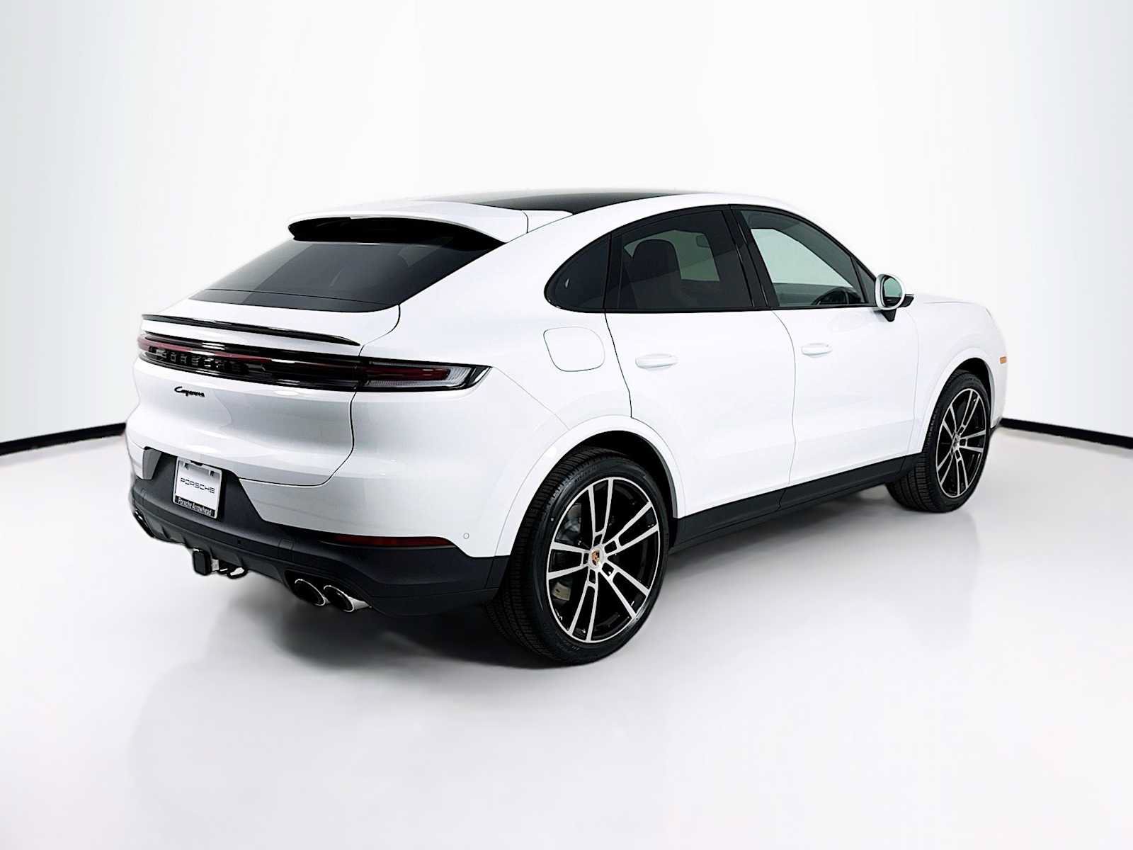 New 2026 Porsche Cayenne Coupe AWD/4WD image 9