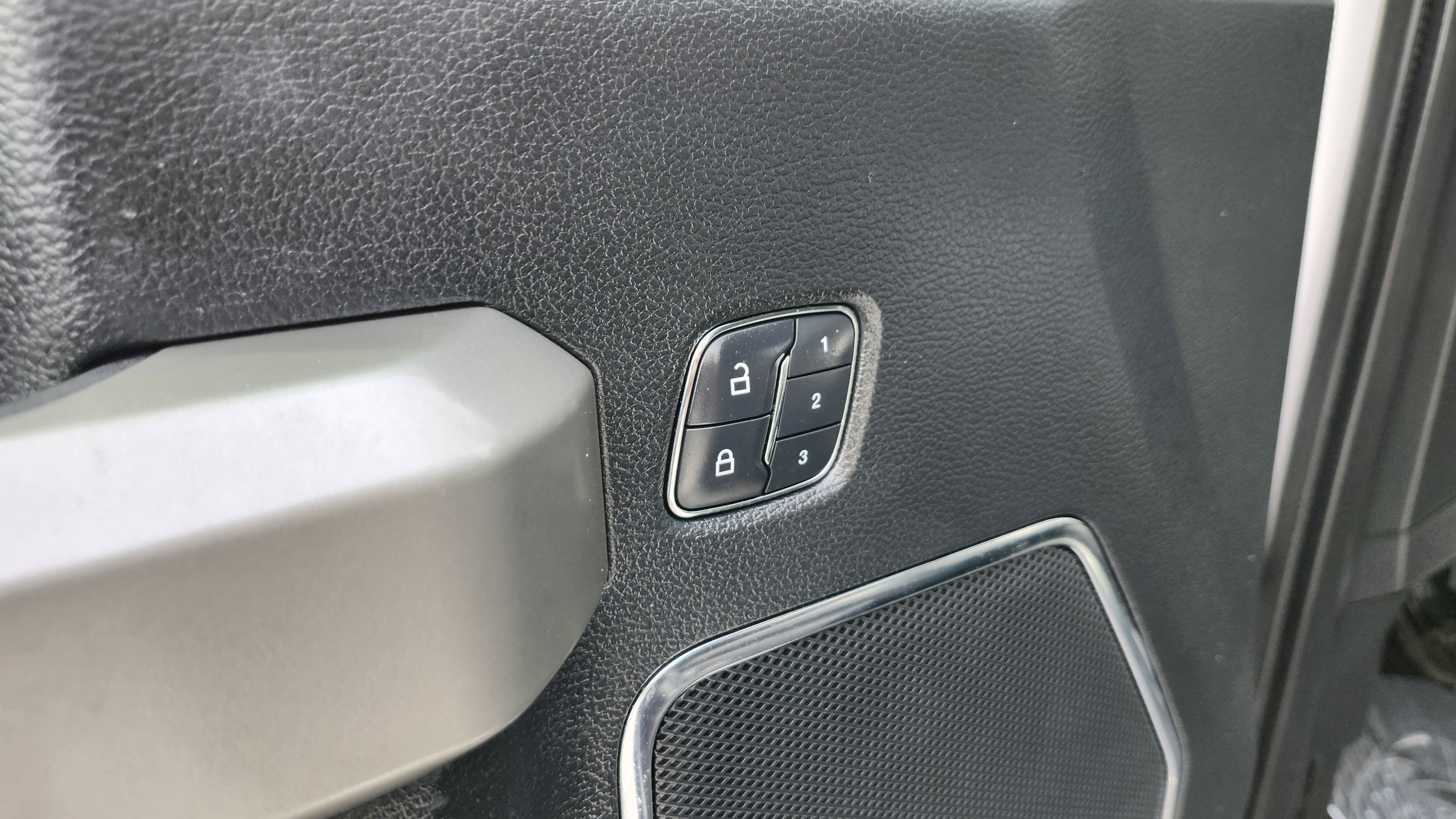 Used 2016 Ford F150 Lariat image 29