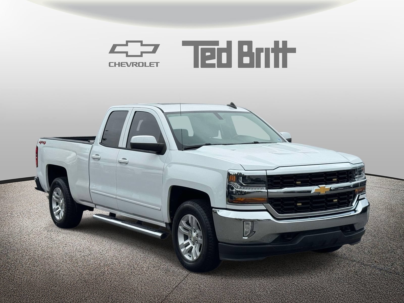 Used 2018 Chevrolet Silverado 1500 LT w/ All Star Edition AWD/4WD image 3