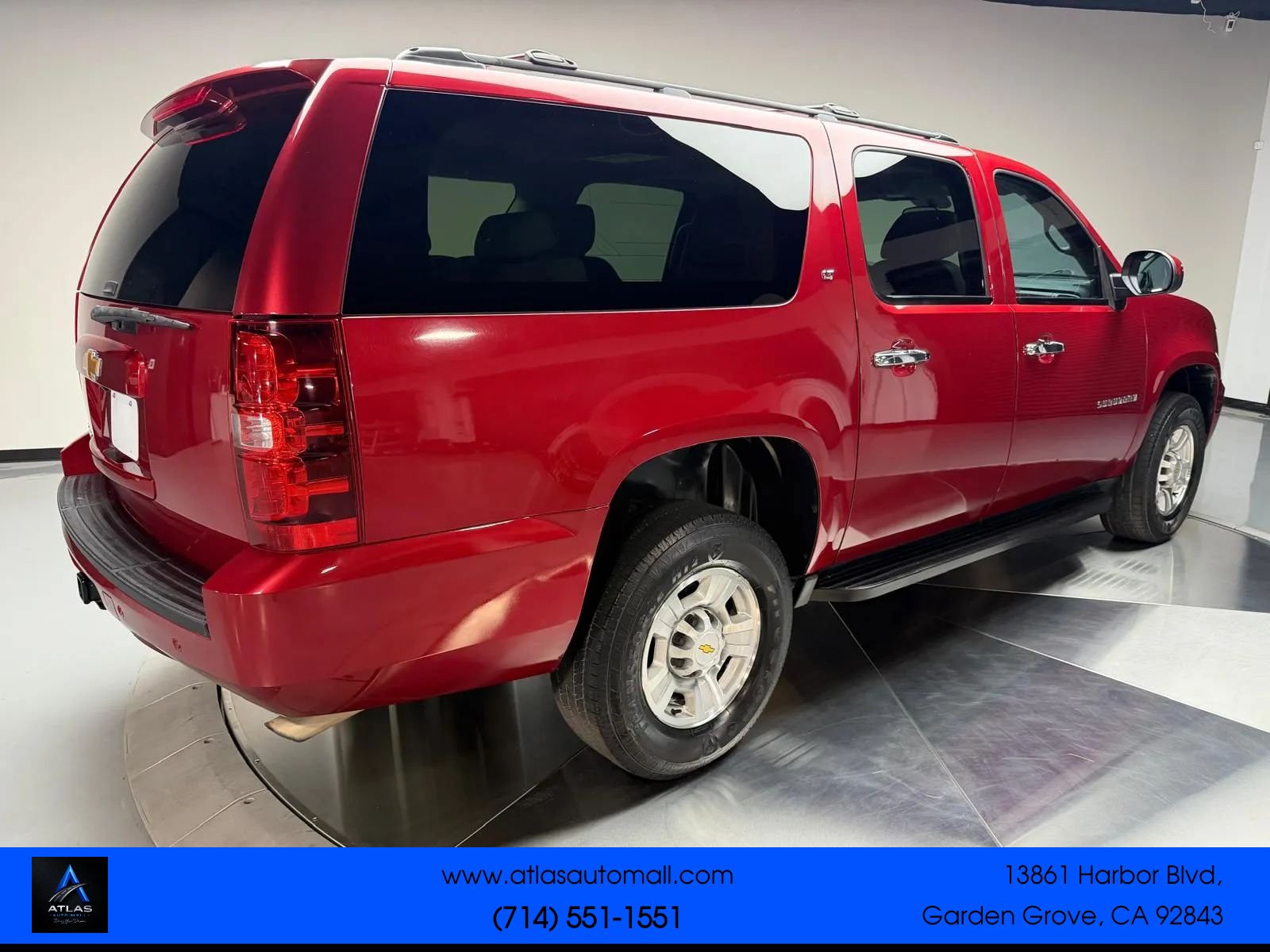 Used 2012 Chevrolet Suburban 2500 LT AWD/4WD image 2