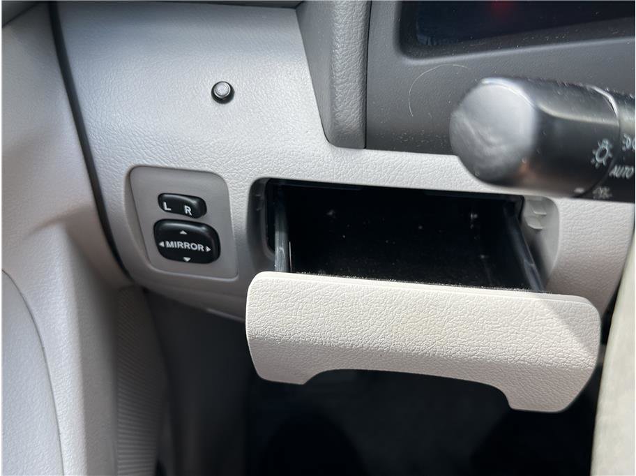 Used 2011 Toyota Camry FWD image 23