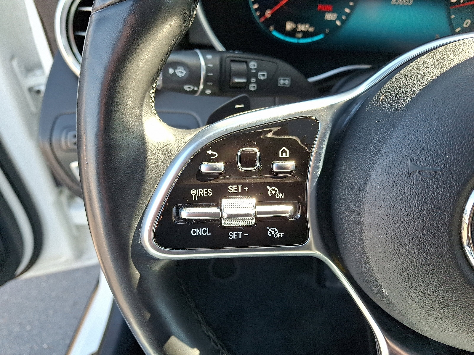 Used 2021 Mercedes-Benz GLC 300 4MATIC image 21