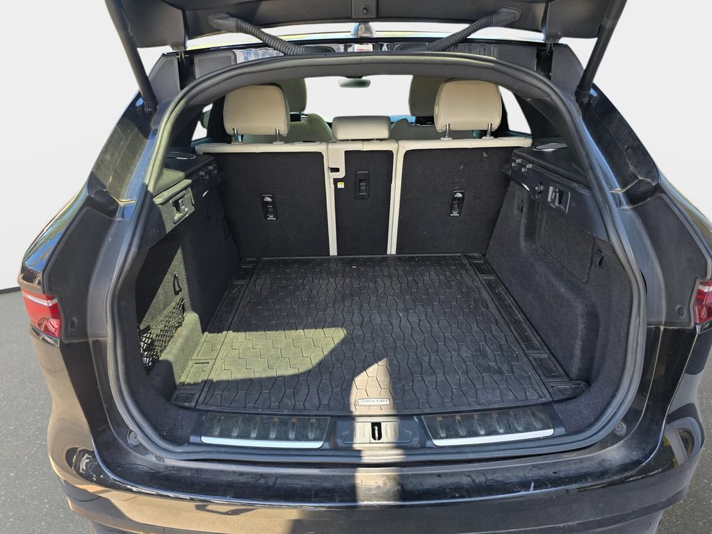 Used 2021 Jaguar F-PACE R-Dynamic S AWD/4WD image 14