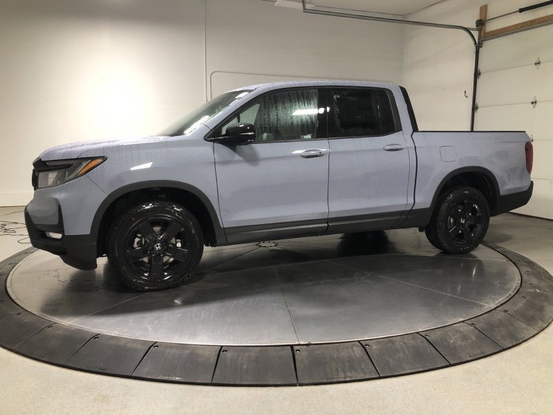 New 2026 Honda Ridgeline Black Edition image 4