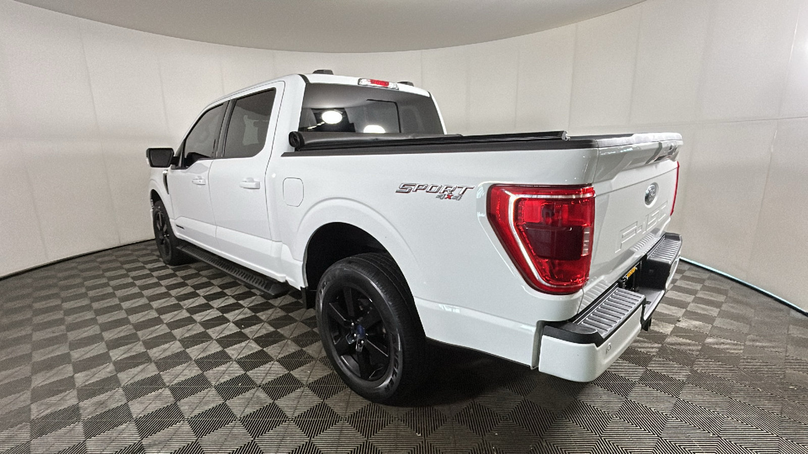 Used 2022 Ford F150 XLT w/ Equipment Group 302A High AWD/4WD image 5