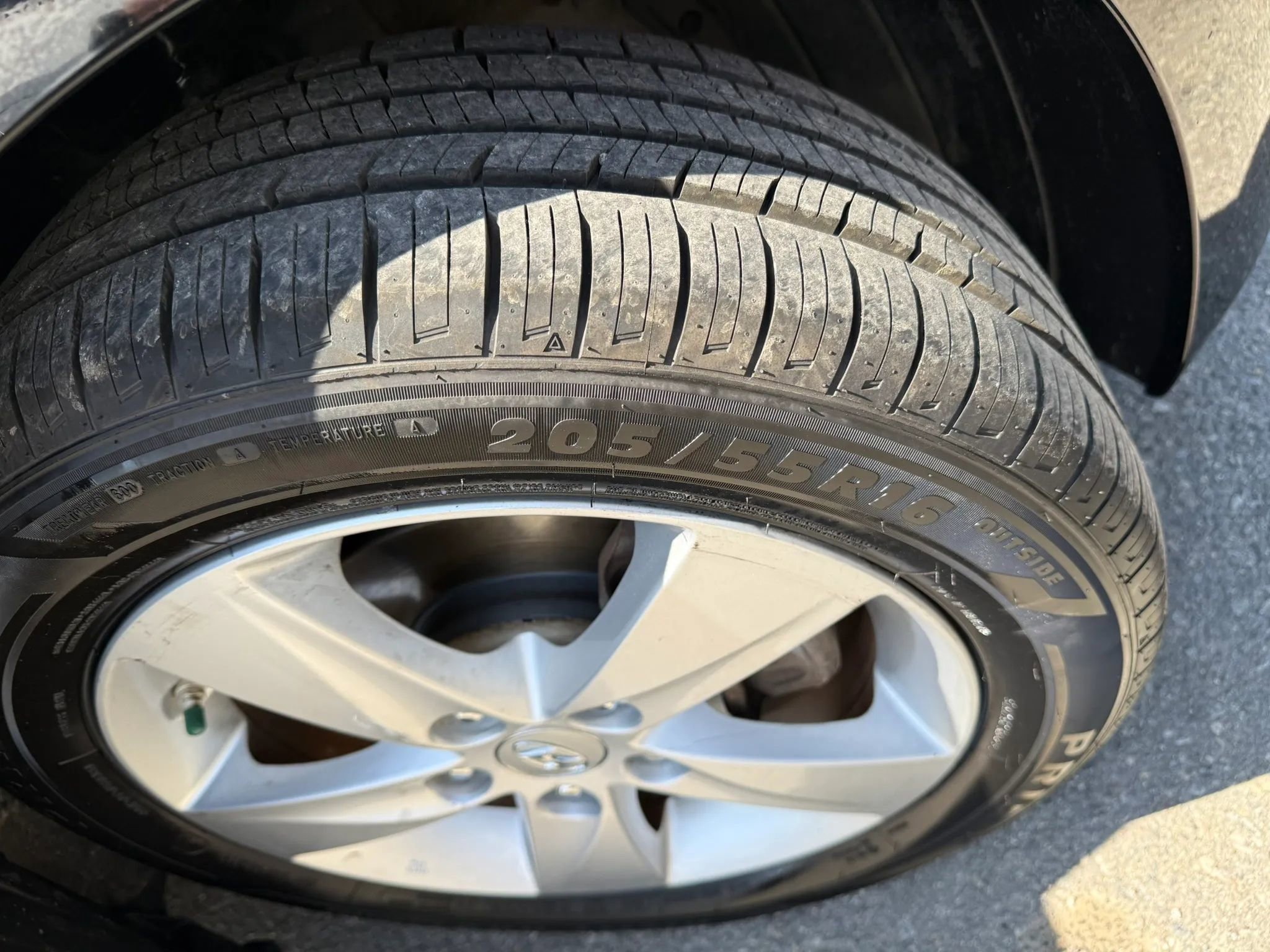 Used 2013 Hyundai Elantra GLS w/ Preferred Pkg FWD image 36