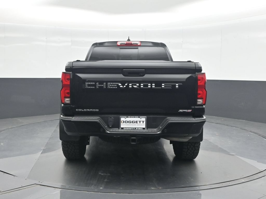 Used 2025 Chevrolet Colorado ZR2 w/ Technology Package AWD/4WD image 17