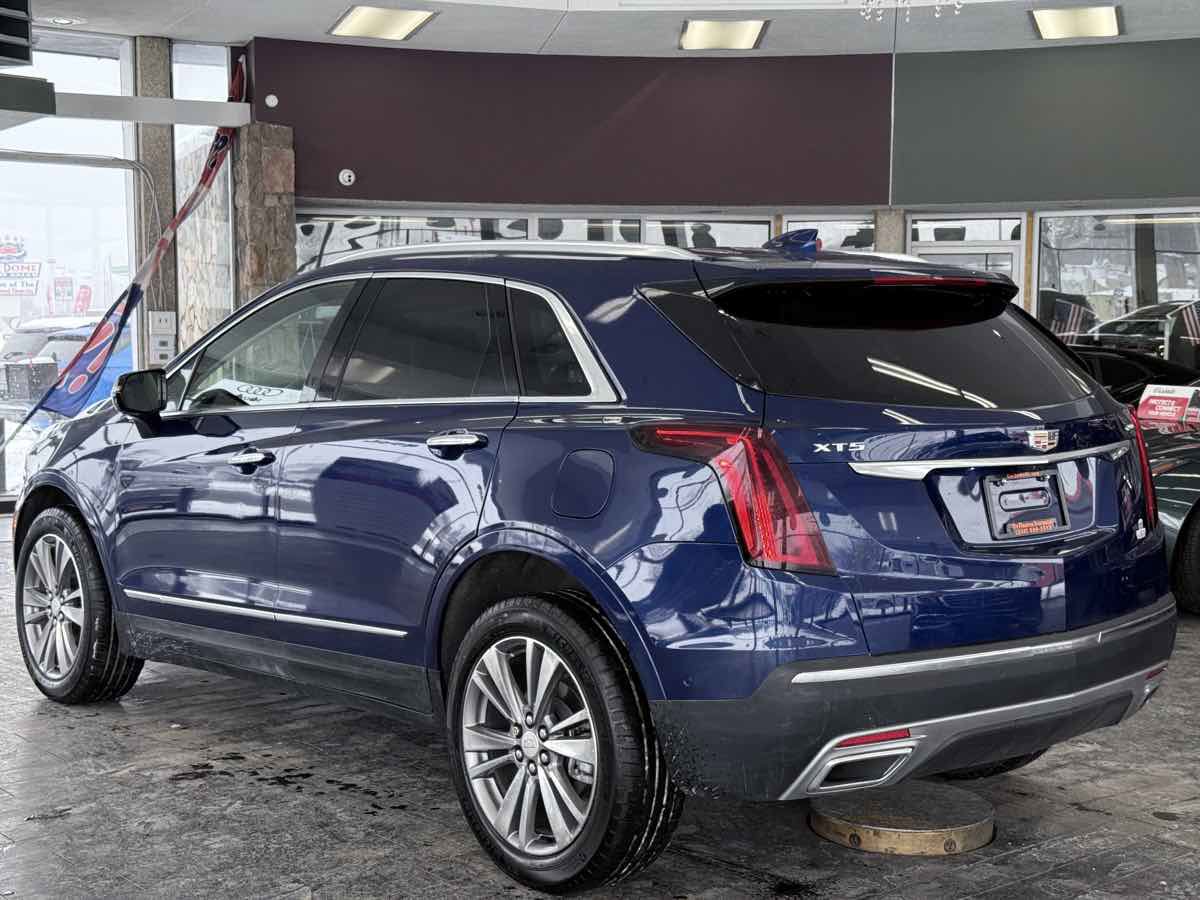 Used 2025 Cadillac XT5 Premium Luxury w/ Technology Package image 10