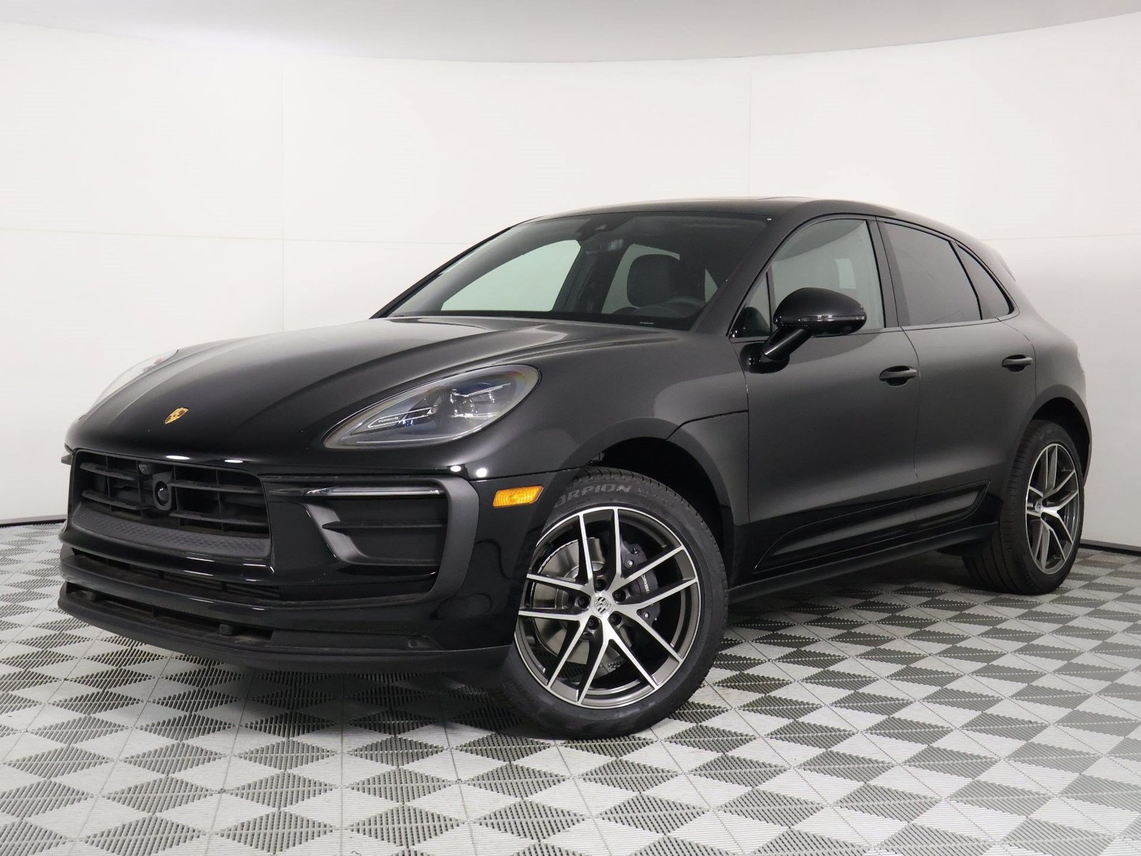 New 2026 Porsche Macan AWD/4WD image 1
