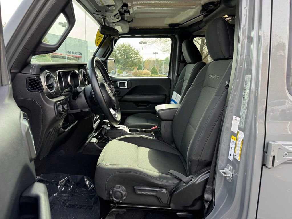 Used 2019 Jeep Wrangler Unlimited Sahara image 25