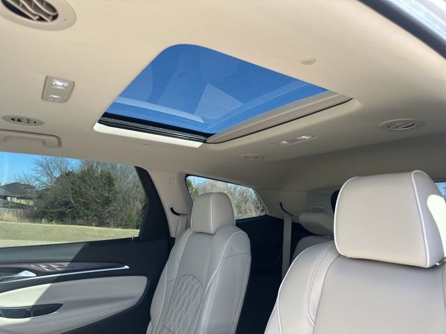 Used 2024 Buick Enclave Avenir w/ Avenir Technology Package image 29