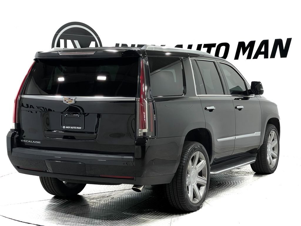 Used 2018 Cadillac Escalade Luxury image 4