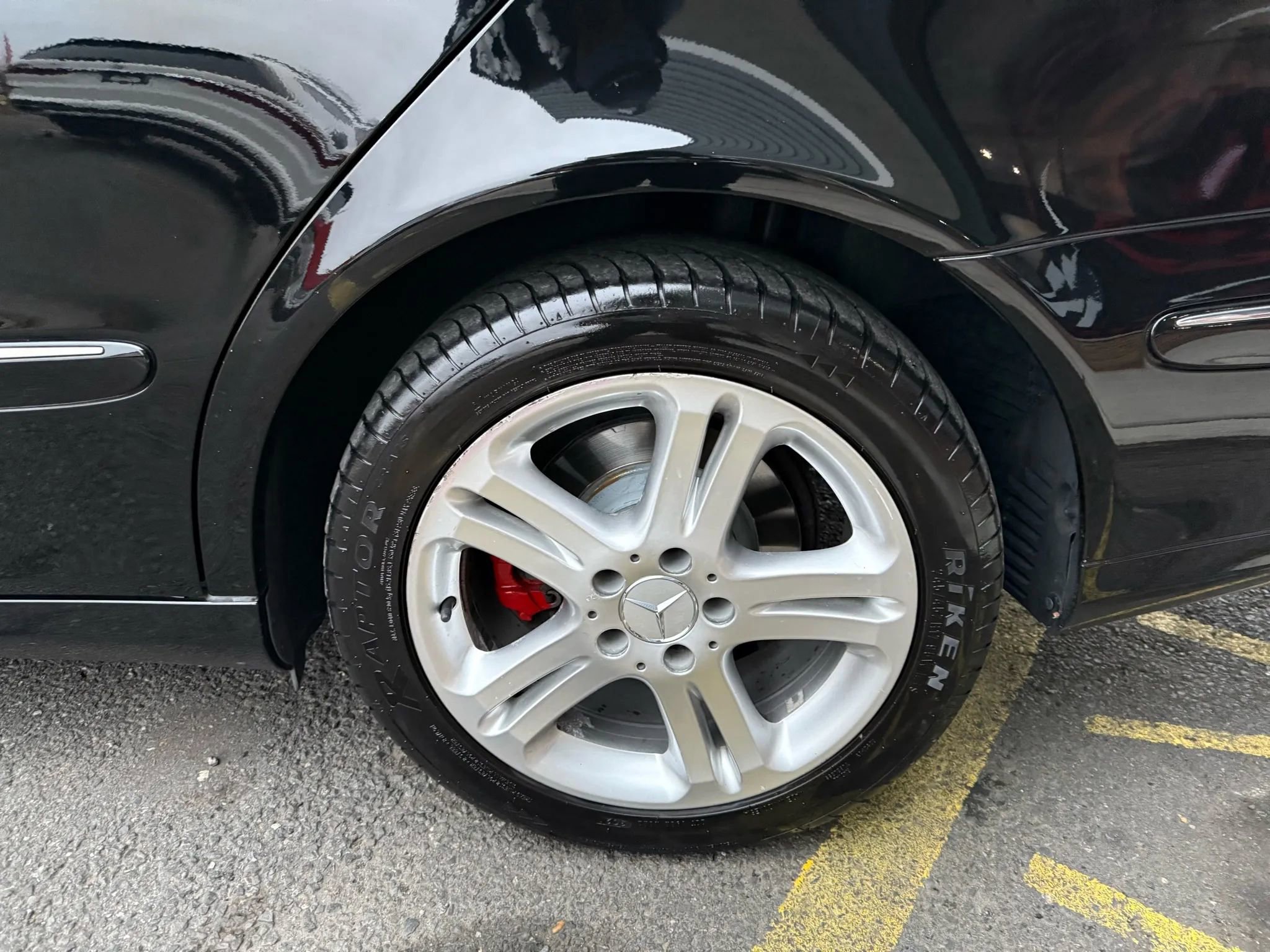 Used 2006 Mercedes-Benz E 350 4MATIC Sedan image 32