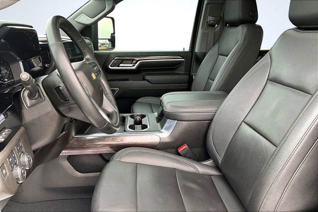 Used 2024 Chevrolet Silverado 2500 LTZ w/ LTZ Premium Package image 22