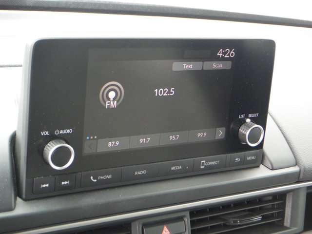 Used 2023 Honda Pilot LX image 19