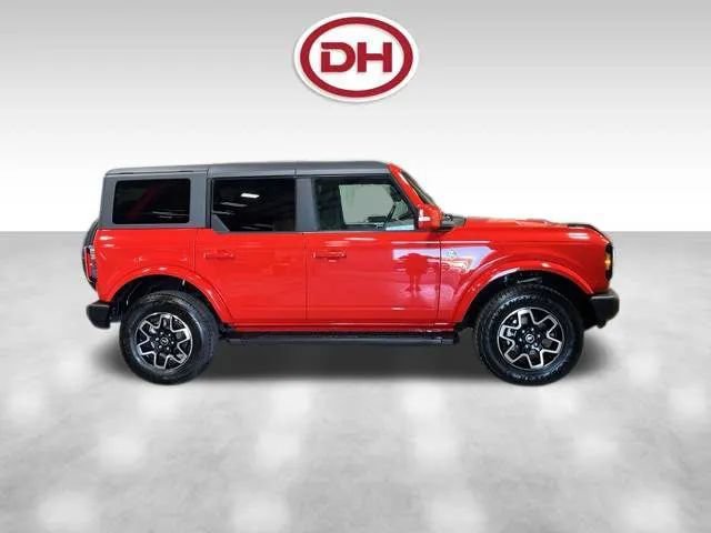 Used 2022 Ford Bronco Outer Banks AWD/4WD image 2