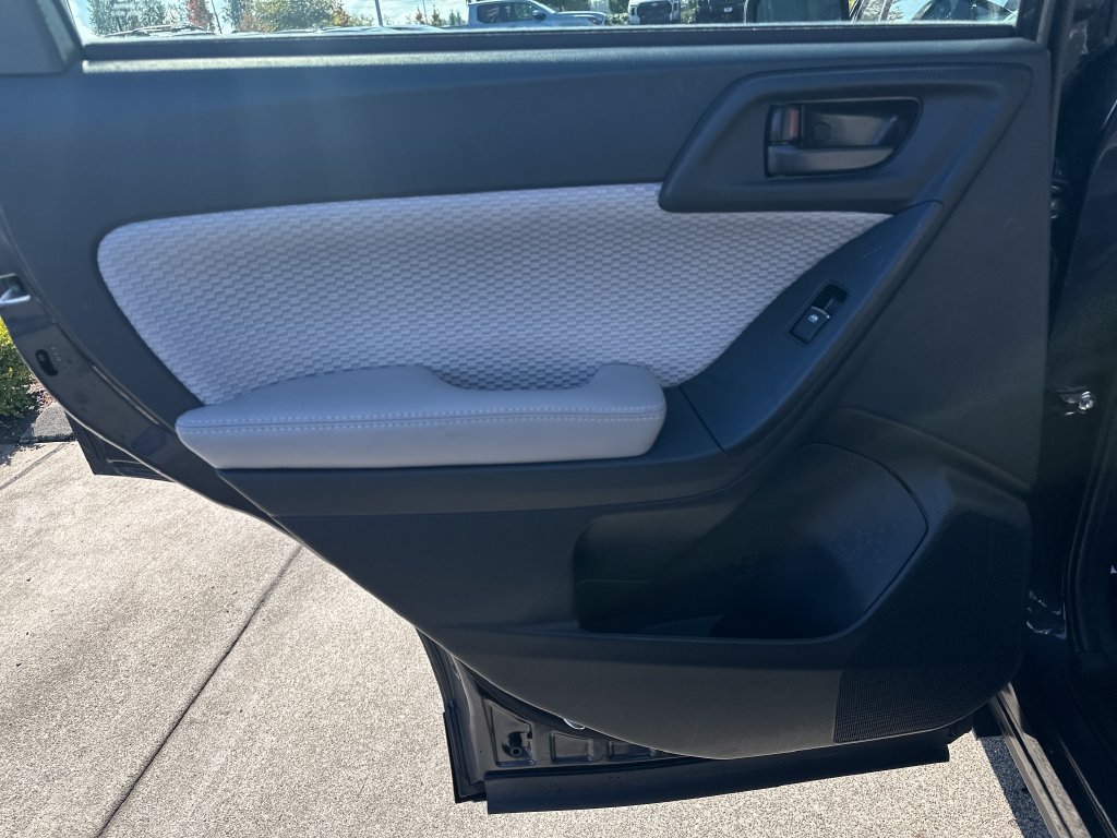 Used 2018 Subaru Forester 2.5i Premium w/ Protection Package #3 AWD/4WD image 13