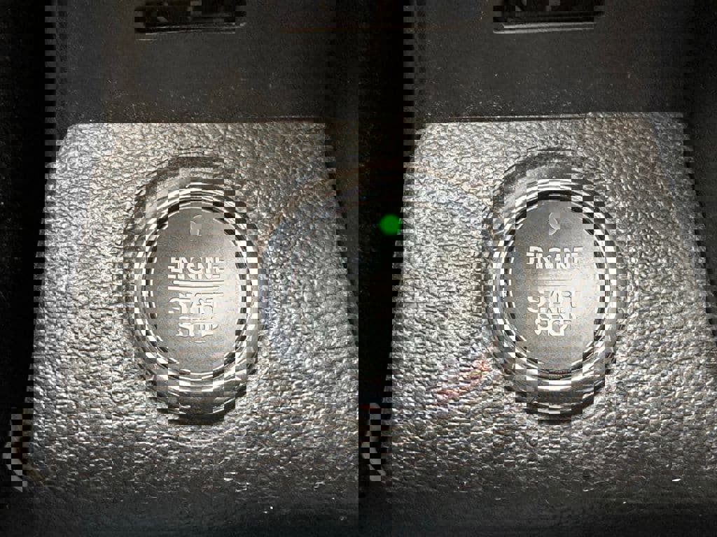 Used 2021 Ford F450 Platinum w/ FX4 Off-Road Package image 31