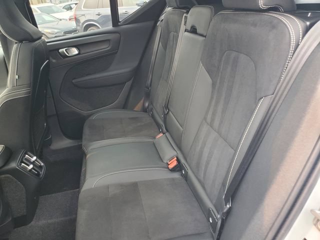 Certified 2026 Volvo XC40 B5 Ultra w/ Climate Package AWD/4WD image 32