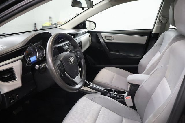 Used 2014 Toyota Corolla LE FWD image 12