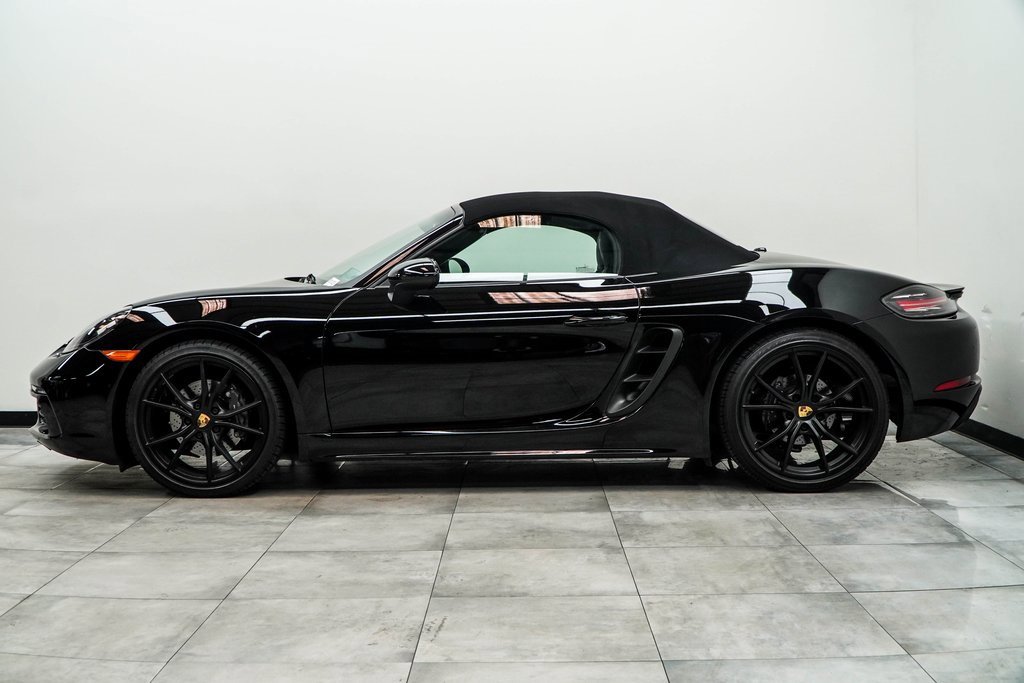 Used 2021 Porsche 718 Boxster image 9
